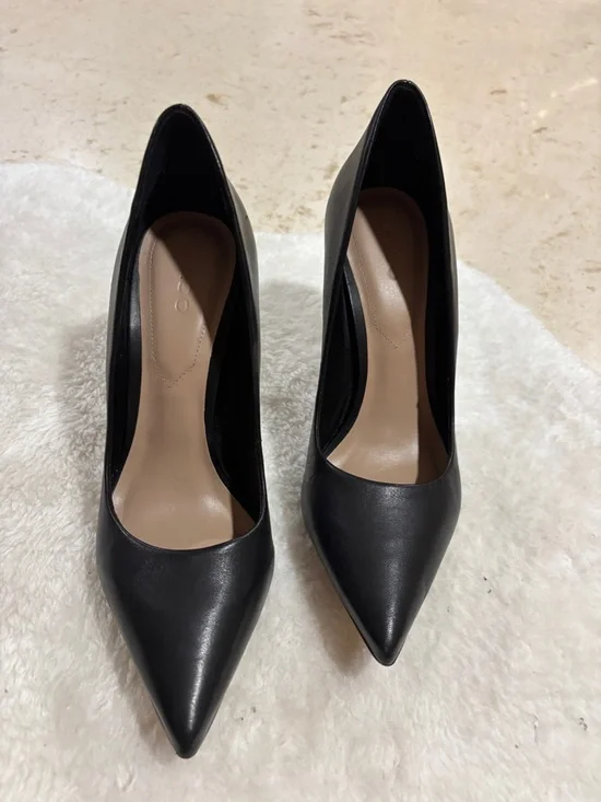 Aldo Black Pointed-Toe High Heel Pumps - Picture 3 of 9
